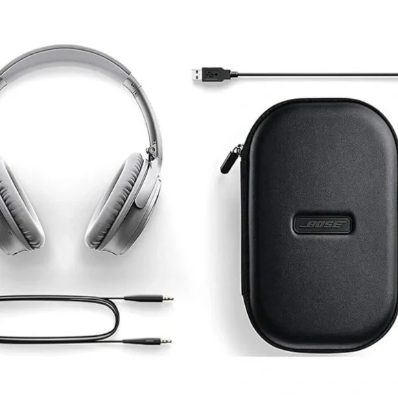 Bose Silver Over-Ear Wireless Headphones with Comfort and Style - Picture 4 of 6